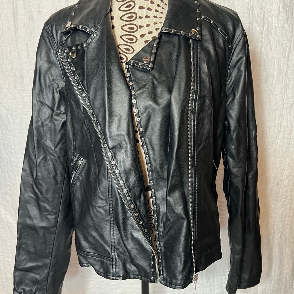Bar III faux leather jacket , size XXL - Picture 4 of 11